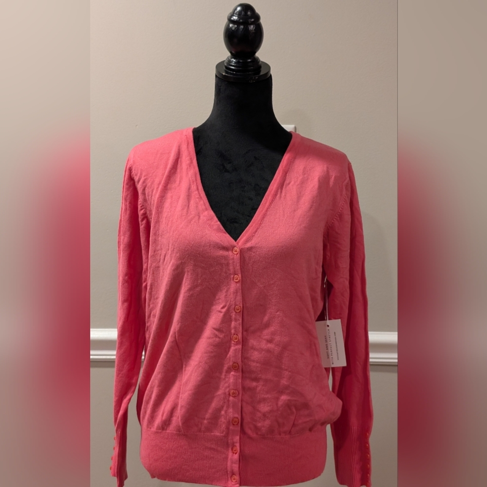 ☘️3/$33 Cielo Coral V-Neck Cardigan☘️ 3 for $33 ☘️